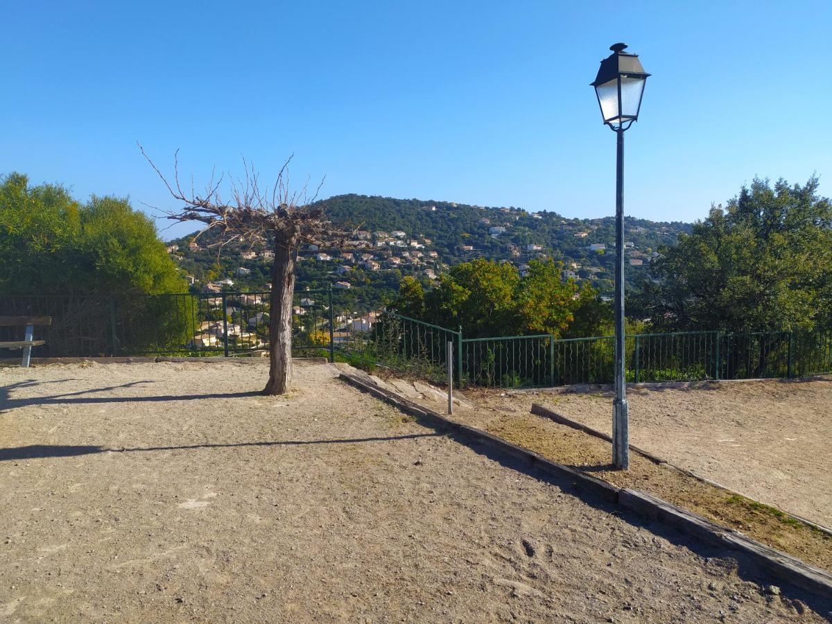 Vacance Location Mer Piscine Var Sud Terrasse Les Issambres Exterior photo